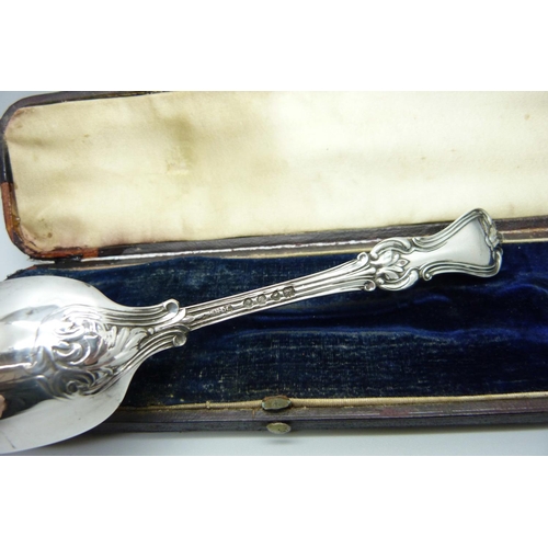 853 - A Victorian silver christening spoon, cased, London 1851, 39g