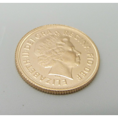 860 - A 2015 gold full sovereign