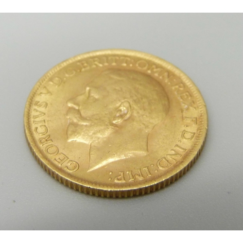 863 - A 1913 gold full sovereign