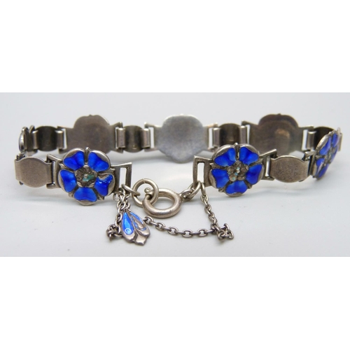 928 - A silver and enamel bracelet