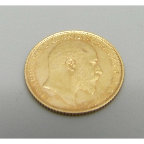 938 - A 1910 gold half sovereign