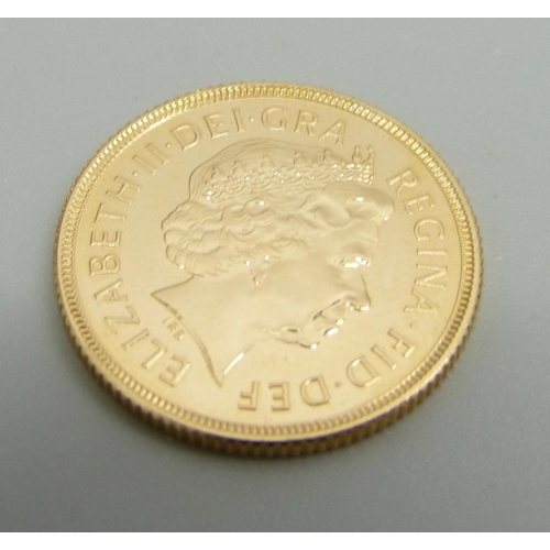 947 - A 2002 gold full sovereign, Golden Jubilee Limited Edition