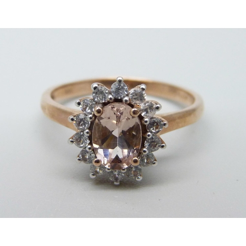 952 - A 9ct gold gem stone cluster ring, 2.3g, N