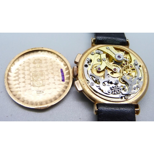 957 - An 18ct gold chronograph wristwatch, Universal Geneve Compax, 33mm case