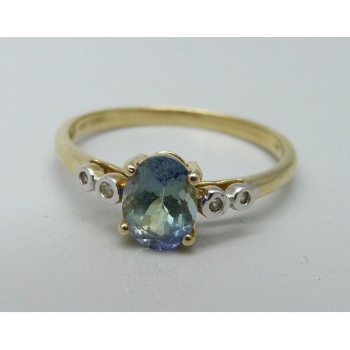 975 - A 9ct gold bicolour tanzanite and zircon ring, with certificate, 2.2g, U