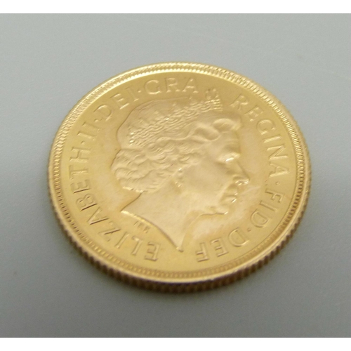 977 - A 2002 gold full sovereign