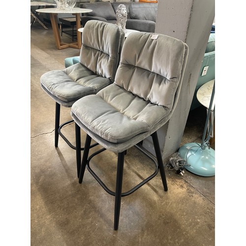 1574 - A pair of Enderson light grey plush velvet bar stools