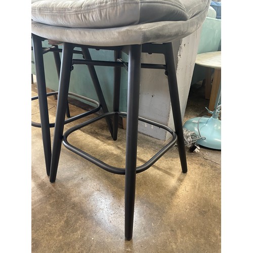 1574 - A pair of Enderson light grey plush velvet bar stools