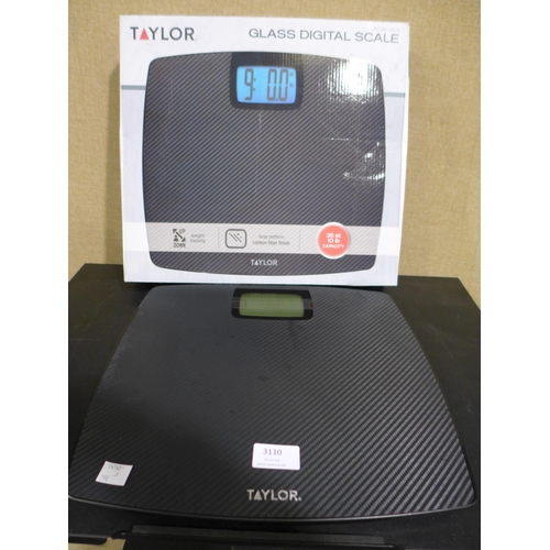 3110 - Black Taylor Bath Scales        (290-351) * This lot is subject to VAT