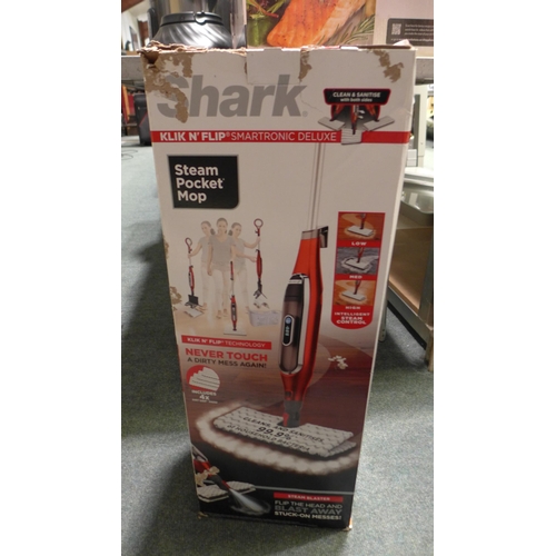 3147 - Shark Steam Mop (model:- S6003UKCO) (290-274) * This lot is subject to VAT