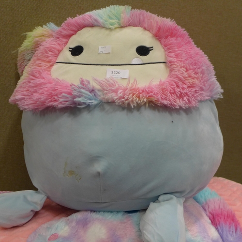 3220 - Squishmallow 16