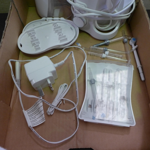 3233 - Waterpik Water Flosser (WP150/WP470UK) (290-155) * This lot is subject to VAT