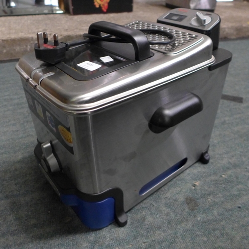 3300 - Tefal Fryer (model:- FR804140)     (289-155) * This lot is subject to VAT