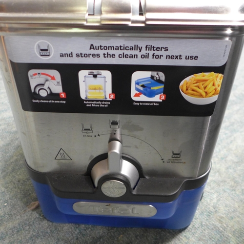 3300 - Tefal Fryer (model:- FR804140)     (289-155) * This lot is subject to VAT