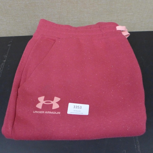 3353 - 4 pairs of mixed sized/style Under Armour red jogging bottoms  * This lot is subject to VAT