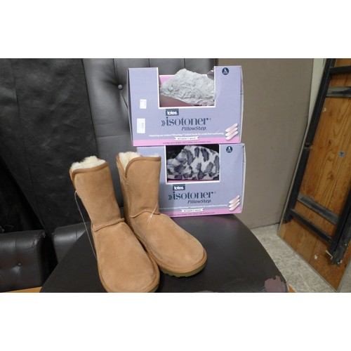 3311 - Pair of Chestnut Shearing boots size 4 + 2 mixed pairs of Totes slippers  *This lot is subject to VA... 