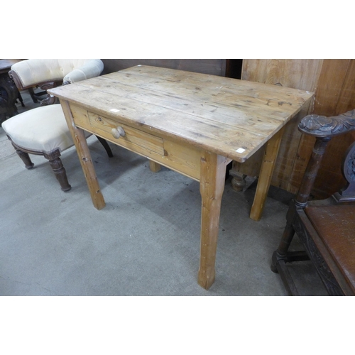 168 - A Victorian style pine single drawer kitchen table