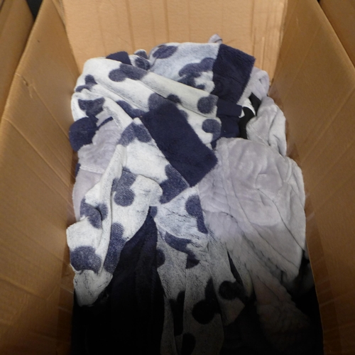 3340 - Box of mixed size/style ladies lounge wear  * This lot is subject to VAT