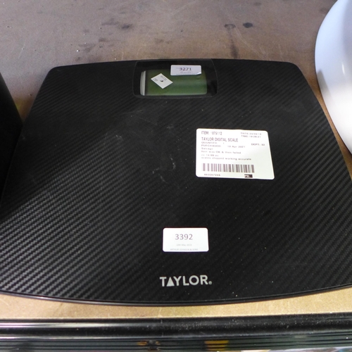 3392 - Taylor Digital Scales (289-82) * This lot is subject to VAT