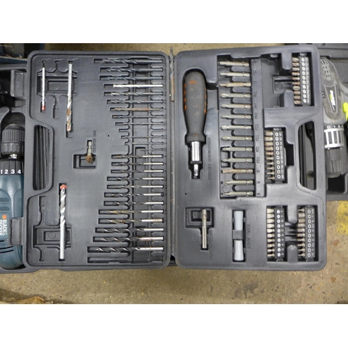 2015 - Bundle of power and hand tools including Woolworths drill and Black and Decker drill