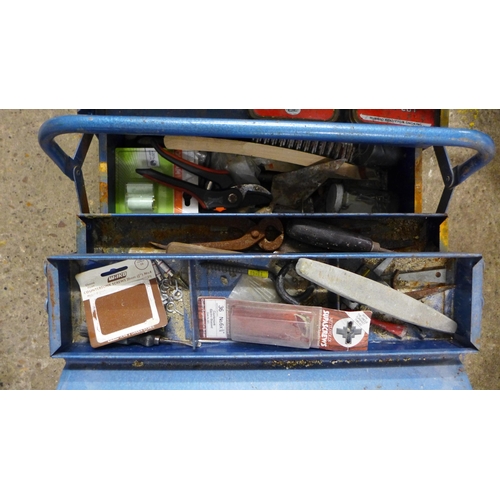 2033 - 2 toolboxes containing a mixed quantity of tools including spanners screwdrivers and more