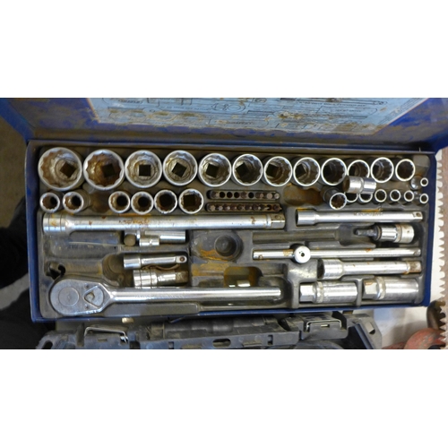 2068 - Draper socket set 39228