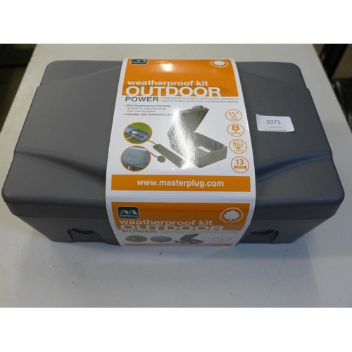 2071 - Masterplug weatherproof outdoor IP54 power kit with 4-socket 10m extension lead (unused)