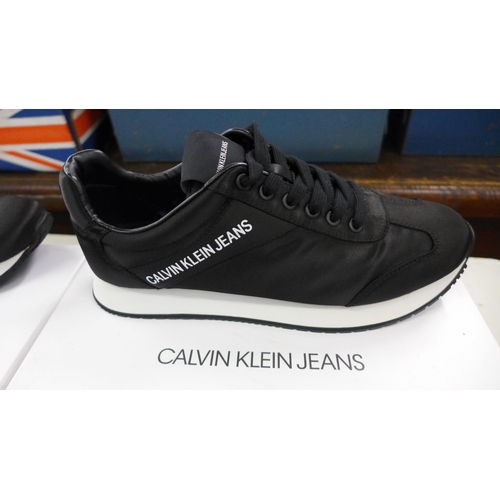 Calvin Klein trainers UK 9.5 x 2 pairs