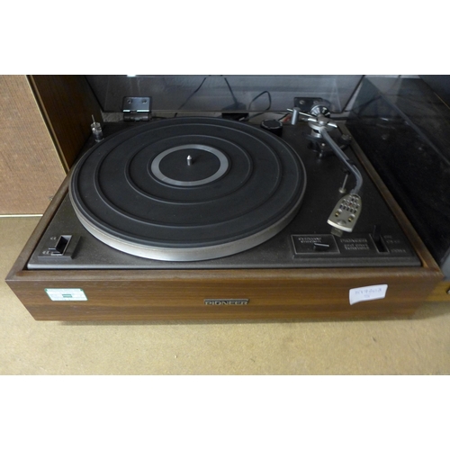 2161 - Pioneer Sony and Ferguson turntables