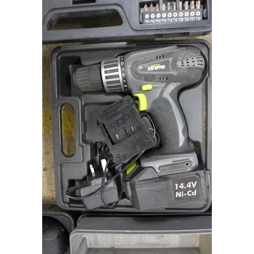 2015 - Bundle of power and hand tools including Woolworths drill and Black and Decker drill