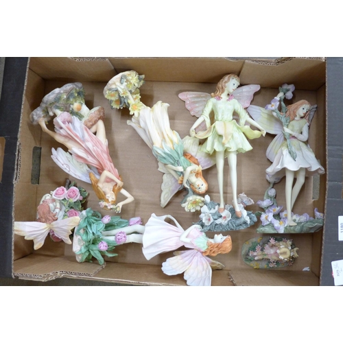 1180 - A box of seven resin figures of ladies including Leonardo **PLEASE NOTE THIS LOT IS NOT ELIGIBLE FOR... 