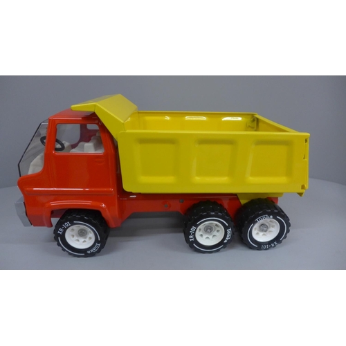 618 - A 1970's Tonka pressed steel model gas turbine tipper truck, powder coated