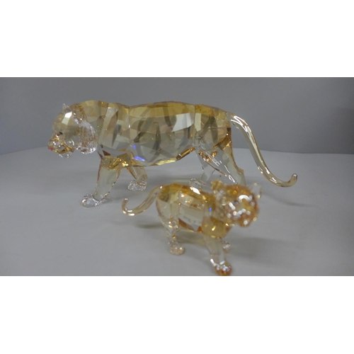 629 - A Swarovski Endangered Wildlife crystal tiger and tiger cub, boxed