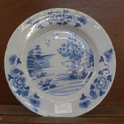 635C - An 18th Century Delft plate, 26cm, chips to rim