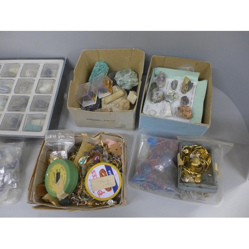 698 - Mineral samples and fossils, a box of African deep mining samples from 1960's/70's, various mines, l... 