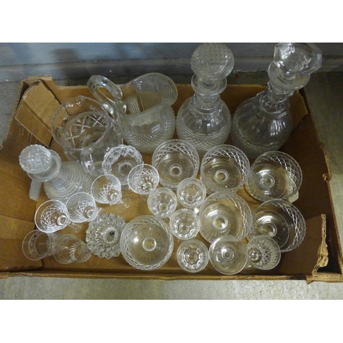 766 - A box of late 19th/early 20th Century glass