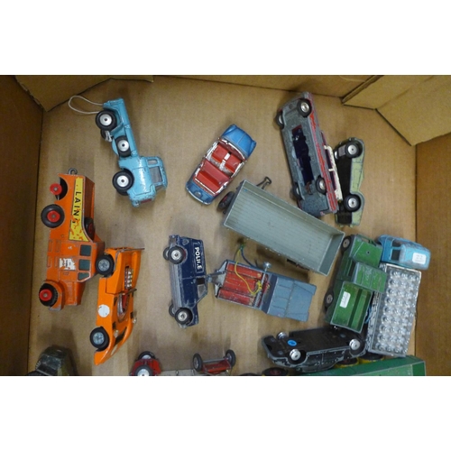 807 - Dinky model vehicles (25)