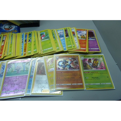 876 - 420 Pokemon cards including 20 holos and black star rare