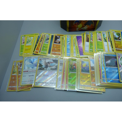 888 - 30 Reverse holo/holo 300 Pokemon cards