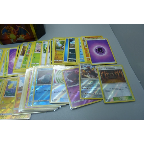 888 - 30 Reverse holo/holo 300 Pokemon cards