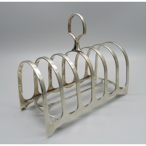 895C - A silver toast rack, Sheffield 1918, 108g