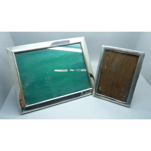 895D - Two silver photograph frames, largest 19cm x 24cm