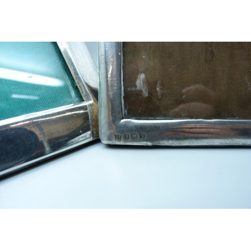 895D - Two silver photograph frames, largest 19cm x 24cm