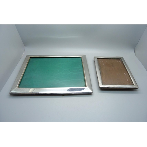 895D - Two silver photograph frames, largest 19cm x 24cm