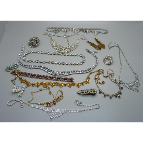 938 - Paste jewellery