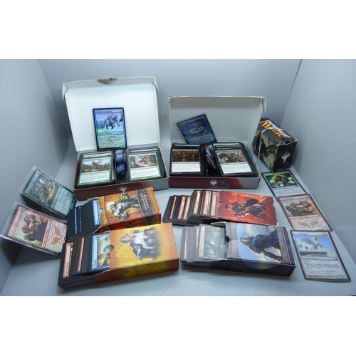 954 - 500+ Magic The Gathering cards with holos, 2014 (Wizards of The Coust)