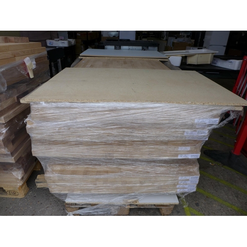 3292 - Pallet Of Approx 14 Solid Oak Worktops  (2400x1000x40) - model no.:- WO.TP.OAK.240.040.U * This lot ... 