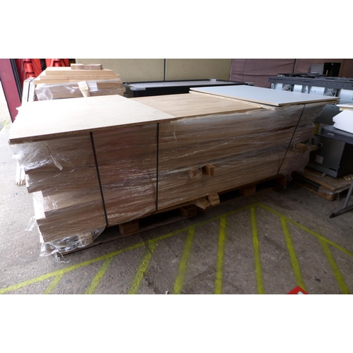 3292 - Pallet Of Approx 14 Solid Oak Worktops  (2400x1000x40) - model no.:- WO.TP.OAK.240.040.U * This lot ... 