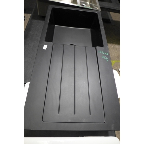 3051 - Black Composite Sink with Drainer (394-158) *This lot is subject to VAT