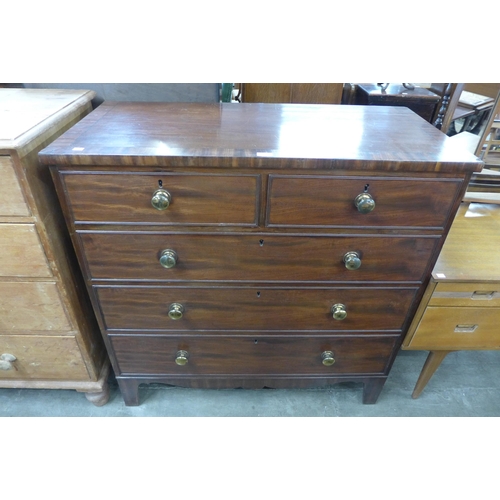 188 - A George III mahogany chest of drawers